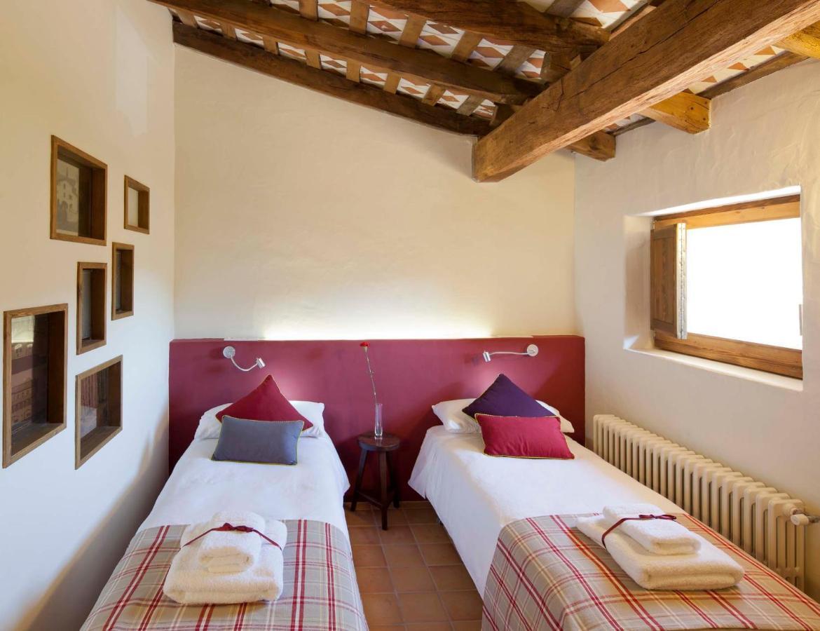 B&B La Rectoria De Sant Miquel De Pineda Sant Felíu de Pallarols Dış mekan fotoğraf
